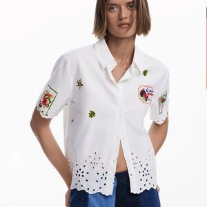 Desigual NWT ✨ Embroidered White Short Sleeve Blouse